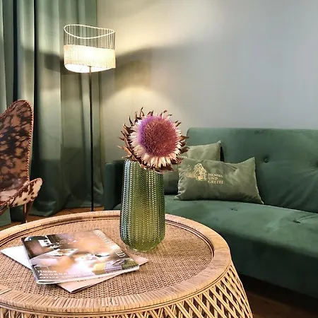Hensel & Gretel Apartment *